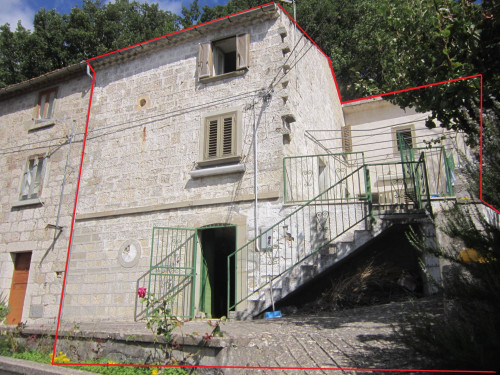 Rustico/Casale in Vendita a Schiavi di Abruzzo