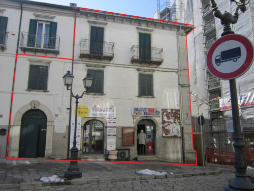 Full Vintage Building for Sale to Agnone