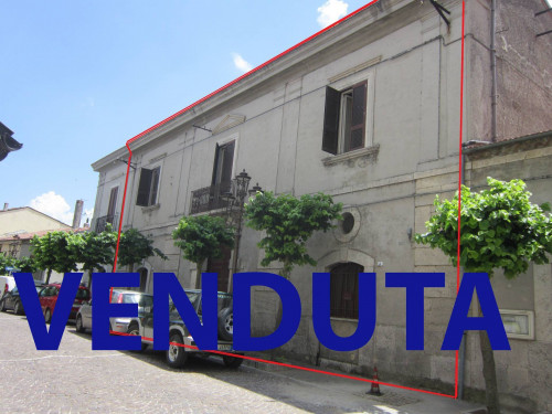 Ancient palace for Sale to Pietrabbondante