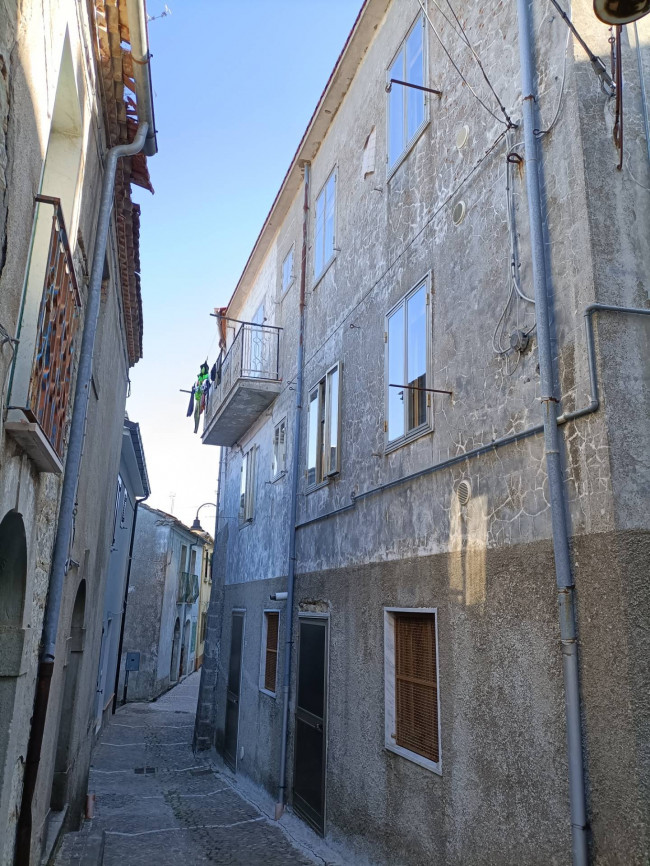 Detached house for Sale to Schiavi di Abruzzo
