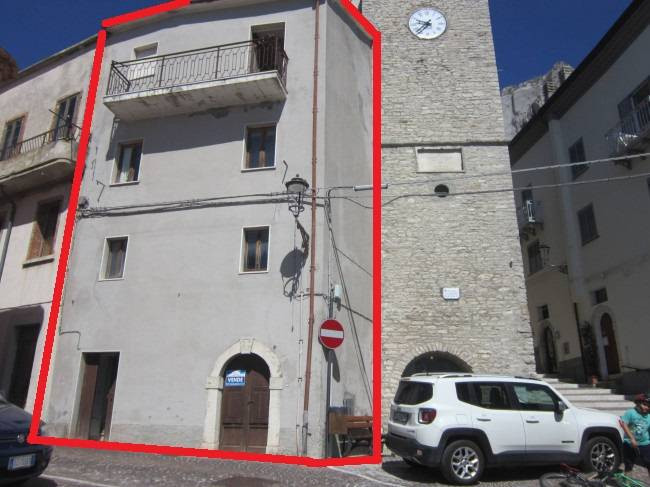 Multi-storey detached house for Sale to Pietrabbondante