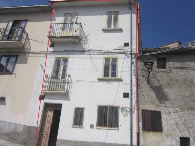 Terraced house for Sale to Borrello