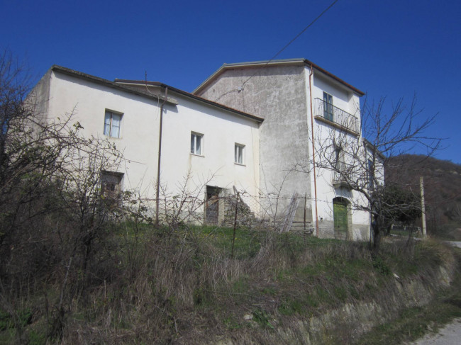 Rustic/House for Sale to Agnone