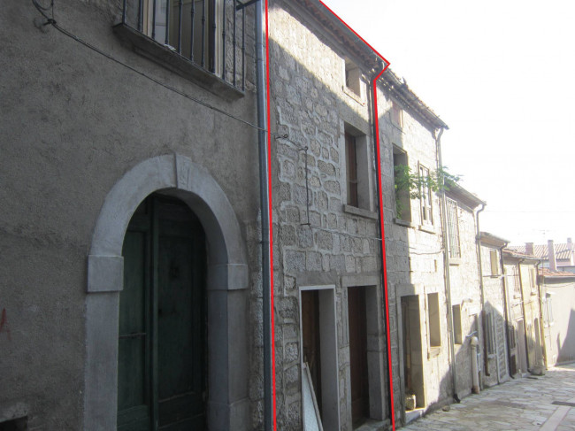 Casa da ristrutturare in Vendita a Schiavi di Abruzzo