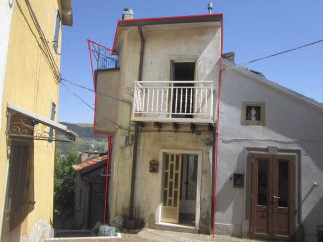 Terraced house for Sale to Castiglione Messer Marino