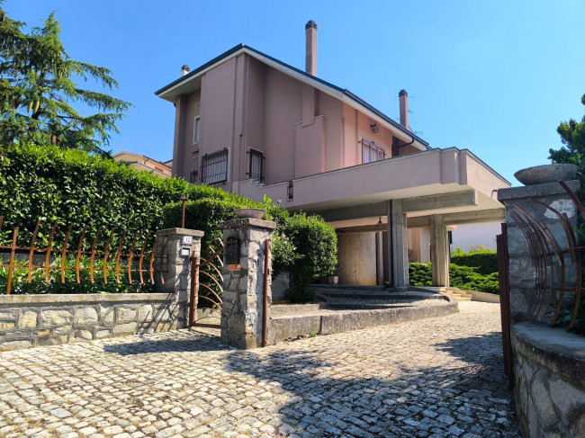 Villa in Vendita a Agnone