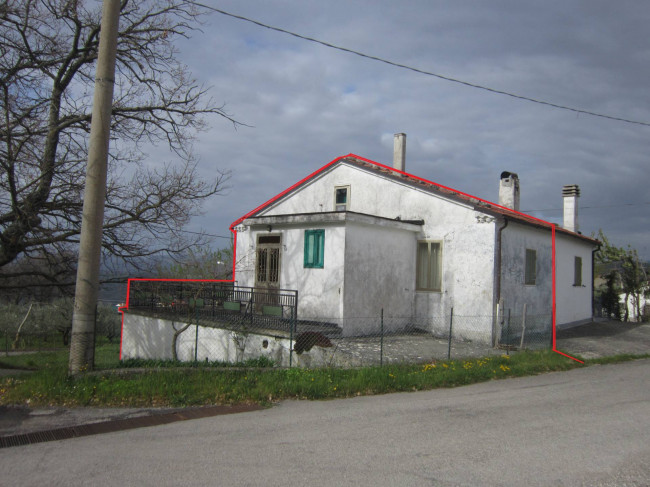  for Sale to Schiavi di Abruzzo