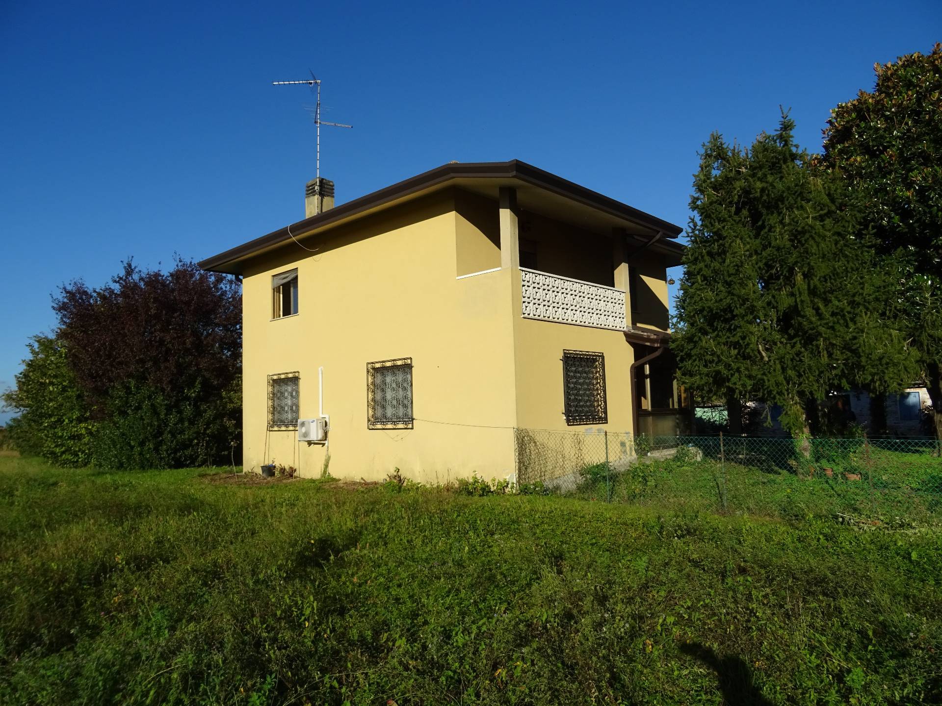 Villa Unifamiliare - Indipendente CARLINO vendita  San Gervasio  IMMOBIL C.A.S.E. SNC di Sattolo Cristian & C.