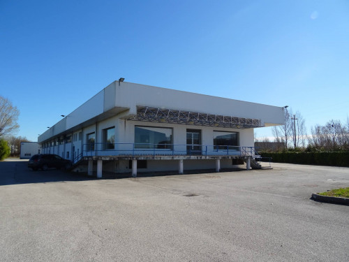 Locale commerciale