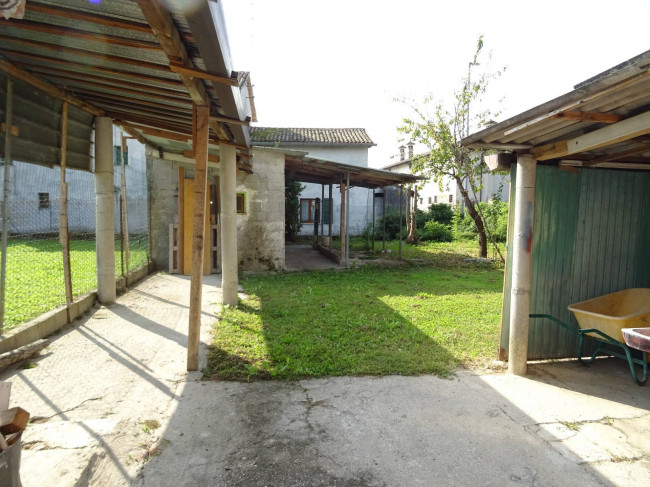 Casa semi-indipendente in vendita a Corgnolo, Porpetto (UD)