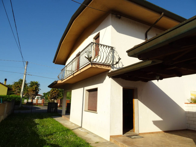 Casa semi-indipendente in vendita a Porpetto (UD)