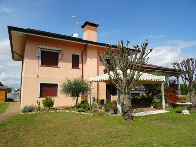 Villa in vendita a Gonars (UD)