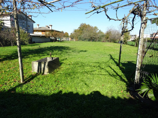 Casa indipendente in vendita a Carlino (UD)