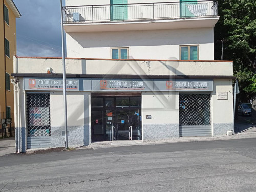 Fondo commerciale in vendita a L'aquila (AQ)