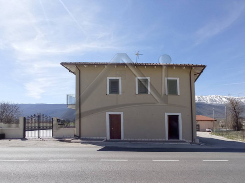 Fondo commerciale in affitto a San Demetrio Ne' Vestini (AQ)