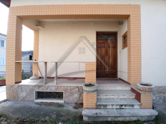 Casa indipendente in vendita a Prata D'ansidonia (AQ)