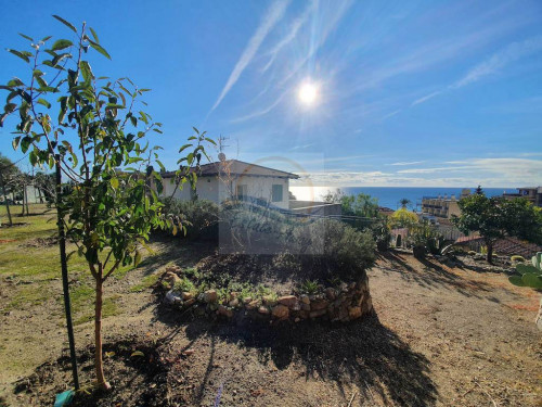 Villa in vendita a Bordighera (IM)