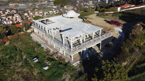 Villa in vendita a Bordighera