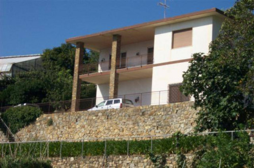 Villa in vendita a Bordighera