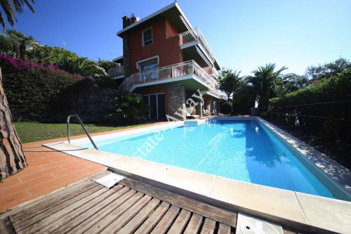 Villa in vendita a Bordighera