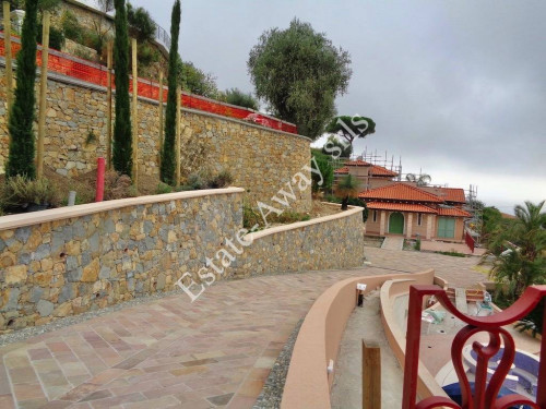 Villa in vendita a Bordighera