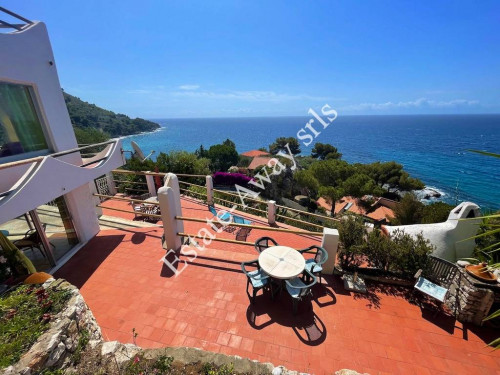 Villa in vendita a Ventimiglia (IM)