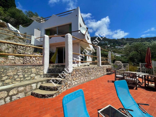 Villa in vendita a Ventimiglia (IM)