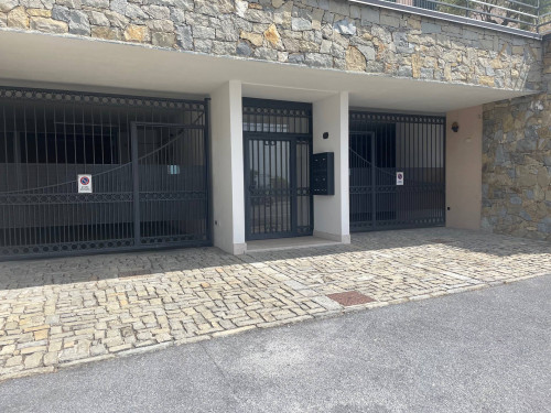 Box o garage in vendita a Ospedaletti