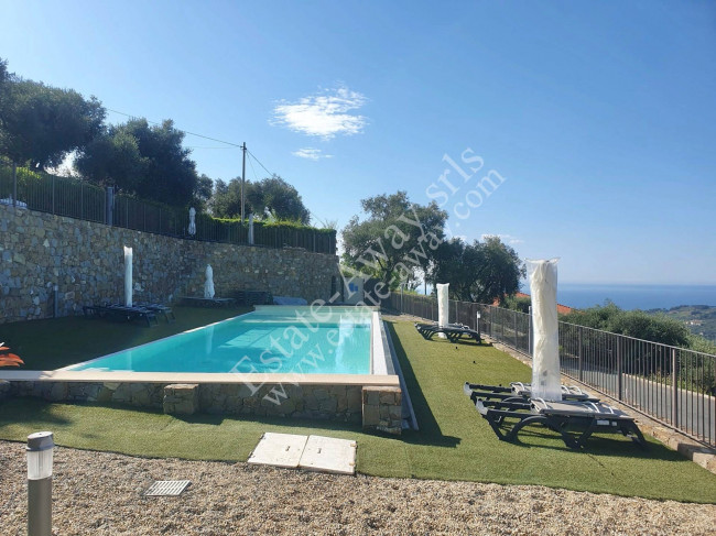 Appartamento in vendita a Civezza