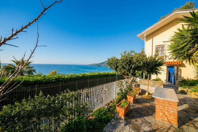 Villa à vendre à Ospedaletti