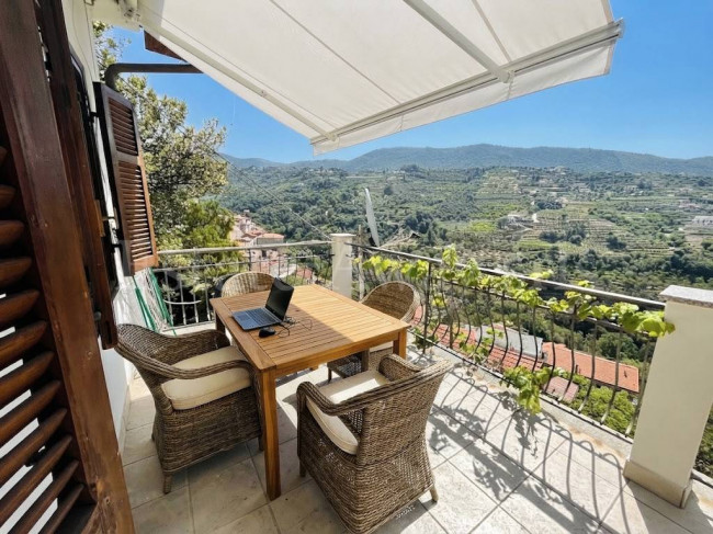 Villa in vendita a Vallebona