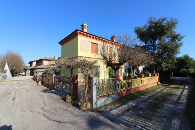 Villa bifamiliare in vendita a Argenta