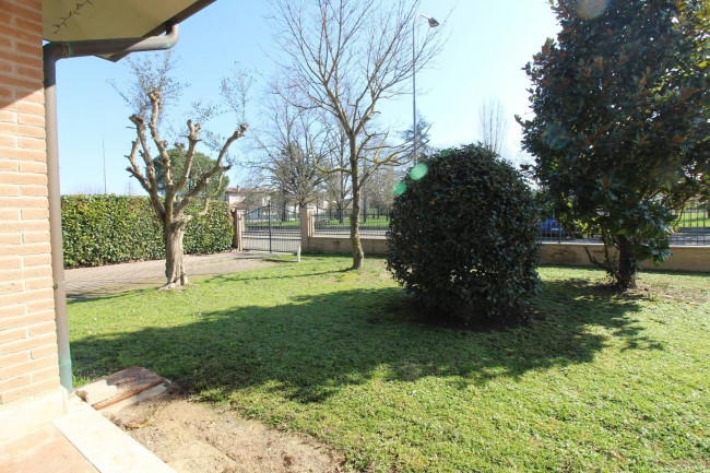 Villa bifamiliare in vendita a Conselice