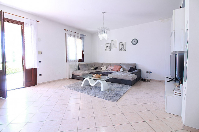 Villa bifamiliare in vendita a Conselice