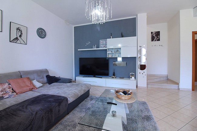 Villa bifamiliare in vendita a Conselice