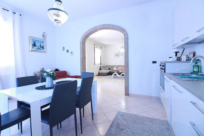 Villa bifamiliare in vendita a Conselice