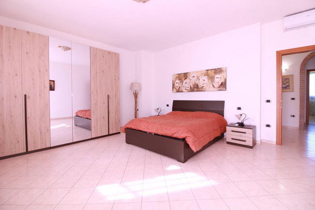 Villa bifamiliare in vendita a Conselice