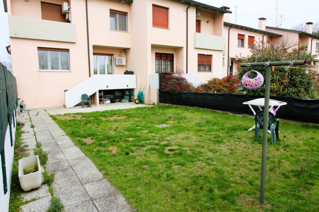 Villette a schiera in vendita a Argenta