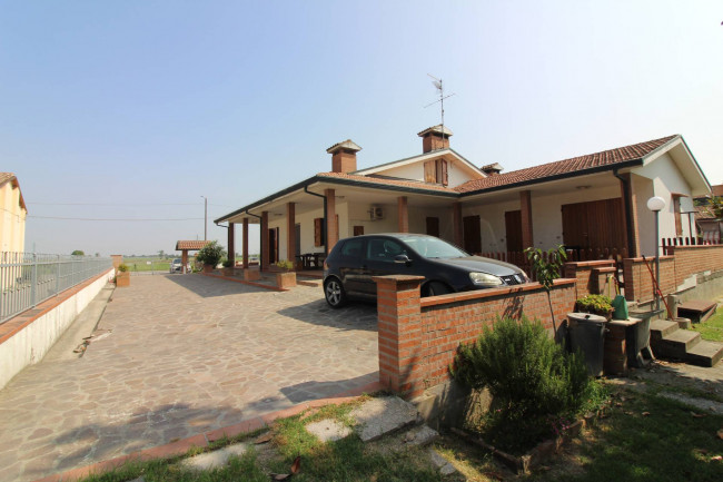 Villa in vendita a Argenta