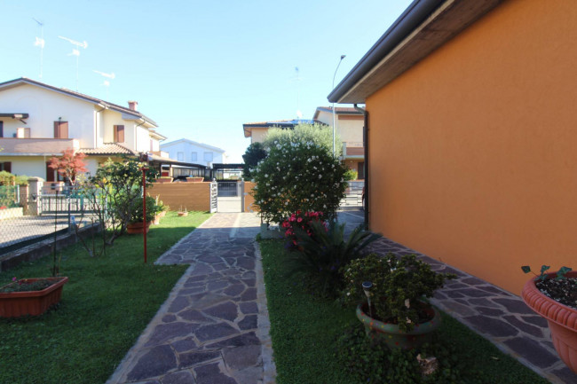 Villa bifamiliare in vendita a Argenta