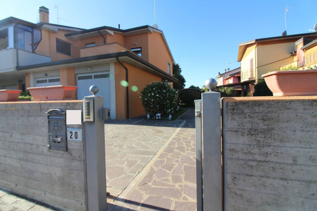 Villa bifamiliare in vendita a Argenta