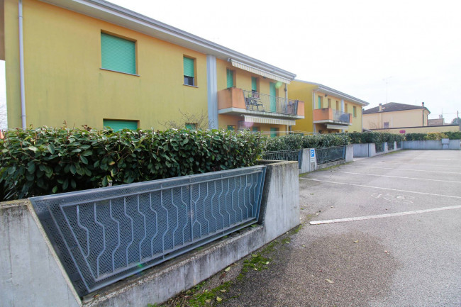 Appartamento indipendente con giardino in vendita a Argenta