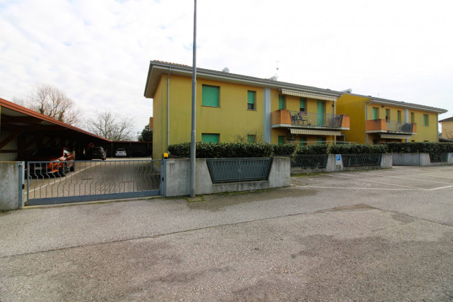 Appartamento indipendente con giardino in vendita a Argenta