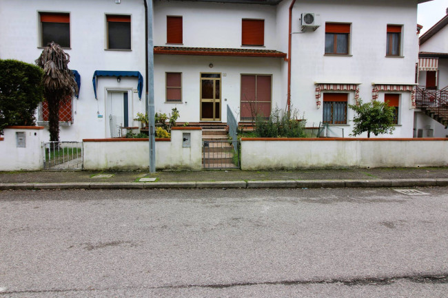 Villette a schiera in vendita a Argenta