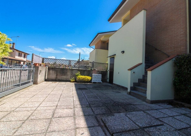 Appartamento indipendente con giardino in vendita a Argenta