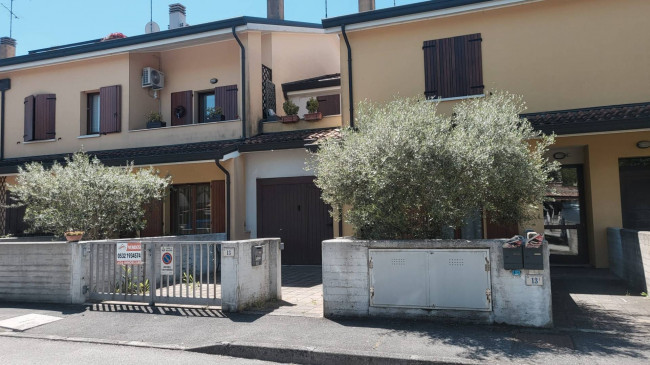 Appartamento indipendente con giardino in vendita a Argenta