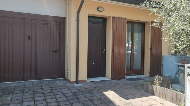 Appartamento indipendente con giardino in vendita a Argenta