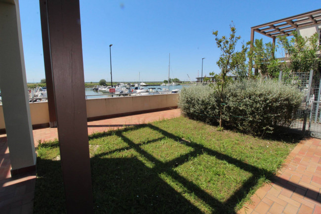 Appartamento indipendente con giardino in vendita a Ravenna
