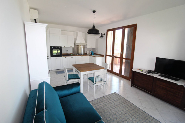 Appartamento indipendente con giardino in vendita a Ravenna