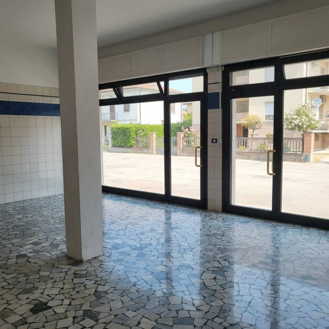 Negozio in vendita a Argenta